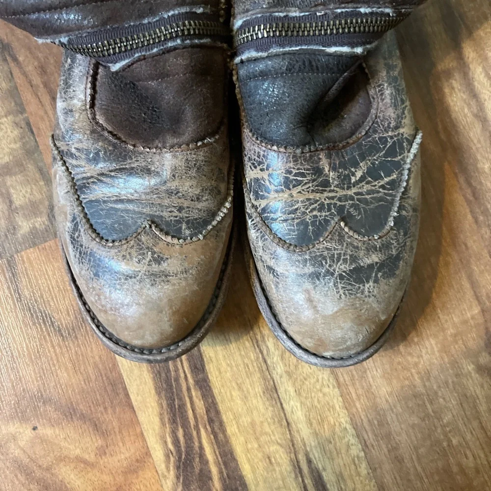 Bed Stu Women’s Fleece Lined Leather Boots